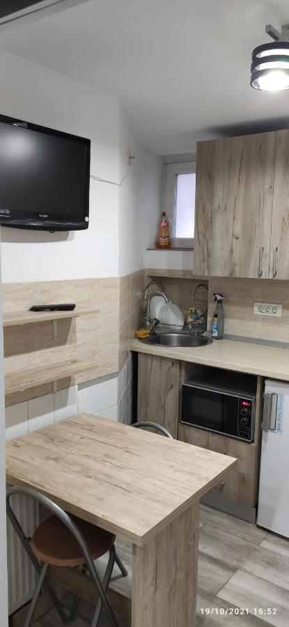 Christie'S 2 Central Apartment Bucureşti Ngoại thất bức ảnh